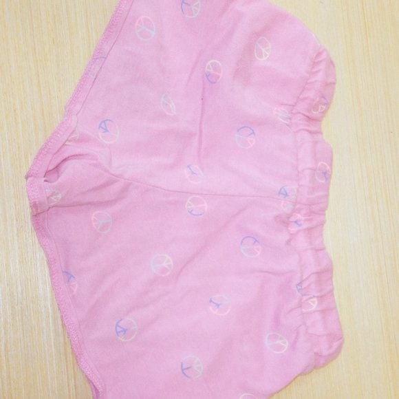 Old Navy Pink Cheer / Peace Sign Shorts in Girls size 6/7 Small - Picture 2 of 6